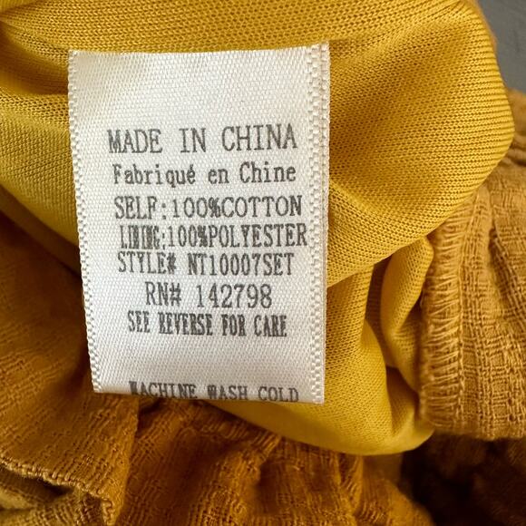 Women's EUC New In Boutique Mustard Gold Paper Bag Tie Waist Cotton Shorts Sz M - Picture 6 of 7